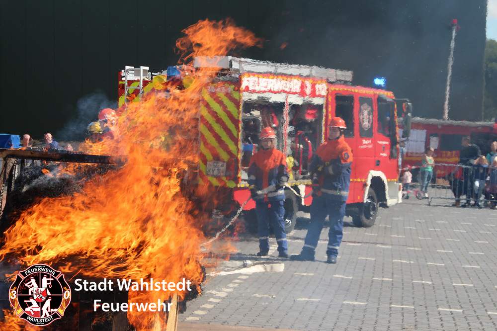 Jugendfeuerwehr (du bist zwischen 10 und 17 Jahre)